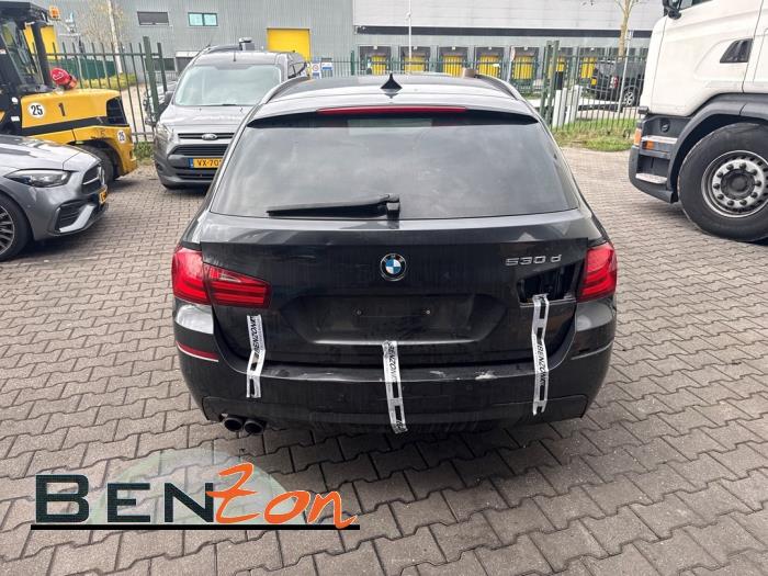 BMW 5 serie Touring 530d 24V Blue Performance Sloopvoertuig (2012, B90)