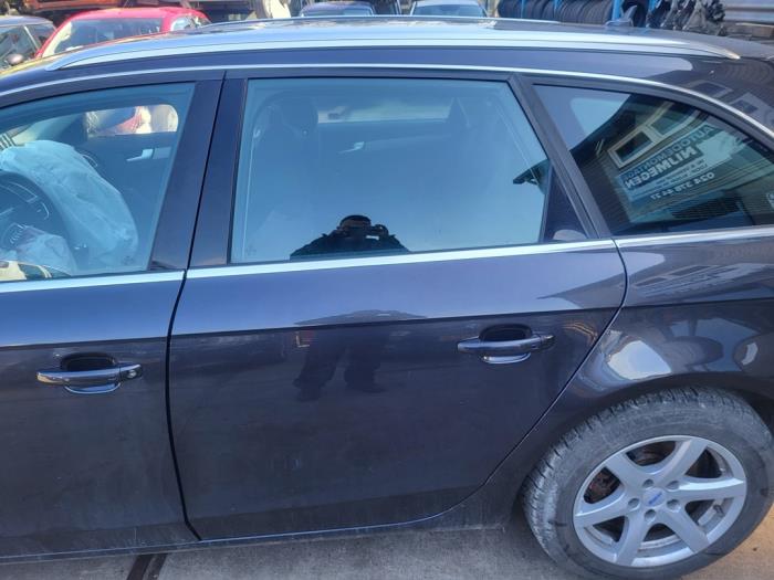 Audi A4 Avant 2.0 TDI 16V Skrotfordon (2014, GRIJS)