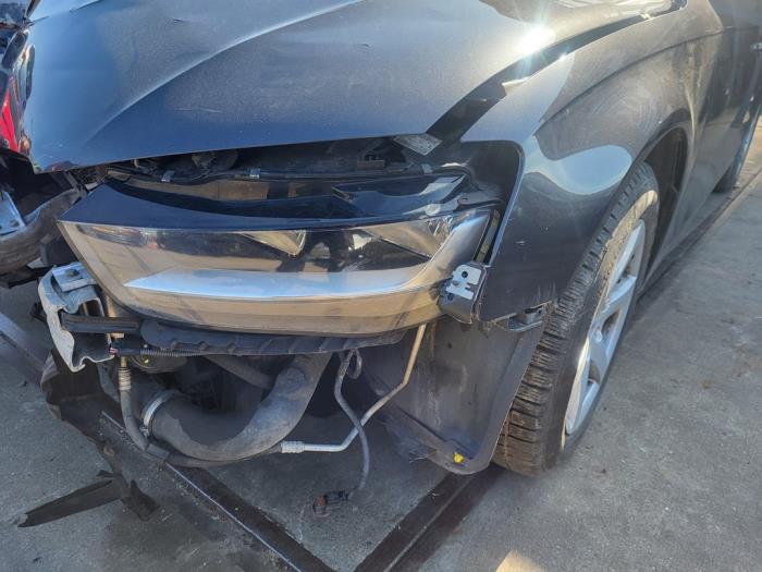 Audi A4 Avant 2.0 TDI 16V Skrotfordon (2014, GRIJS)