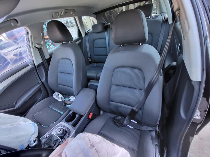 Audi A4 Avant 2.0 TDI 16V Skrotfordon (2014, GRIJS)