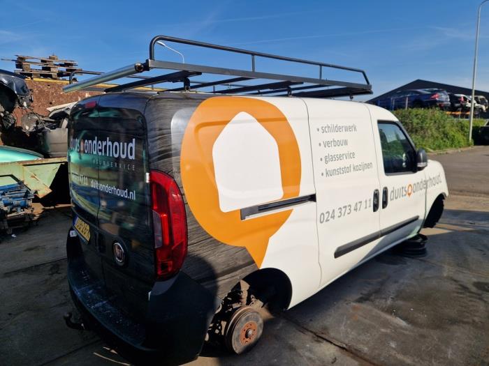 Fiat Doblo Cargo 1.6 D Multijet Samochód złomowany (2019, Bialy)