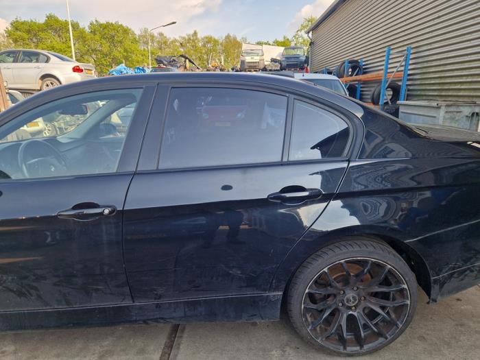 BMW 3 serie 318i 16V Skrotfordon (2007, ZWART)