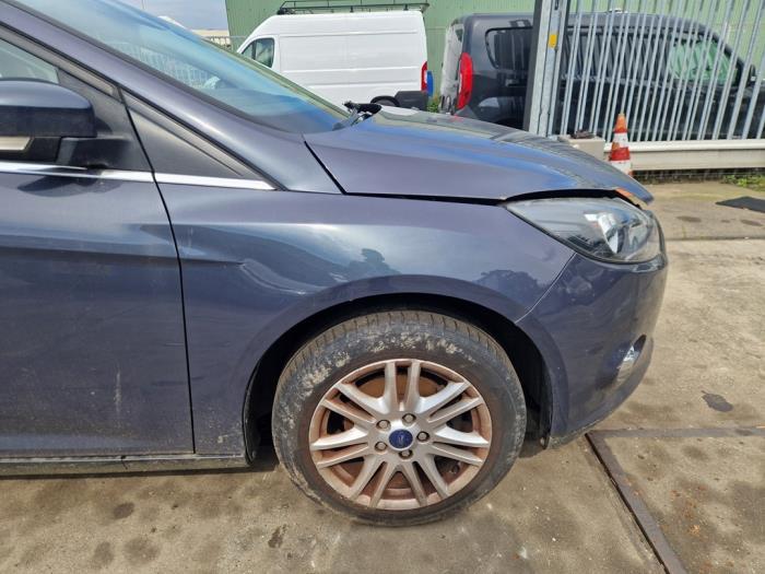 Ford Focus 3 Wagon 1.0 Ti-VCT EcoBoost 12V 125 Skrotfordon (2012, GRIJS)