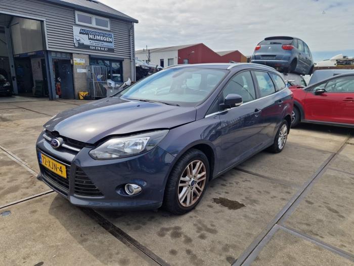 Ford Focus 3 Wagon 1.0 Ti-VCT EcoBoost 12V 125 Skrotfordon (2012, GRIJS)