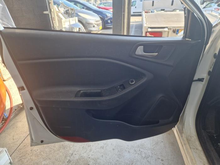 Hyundai i20 1.2i 16V Skrotfordon (2019, WIT ZWART)