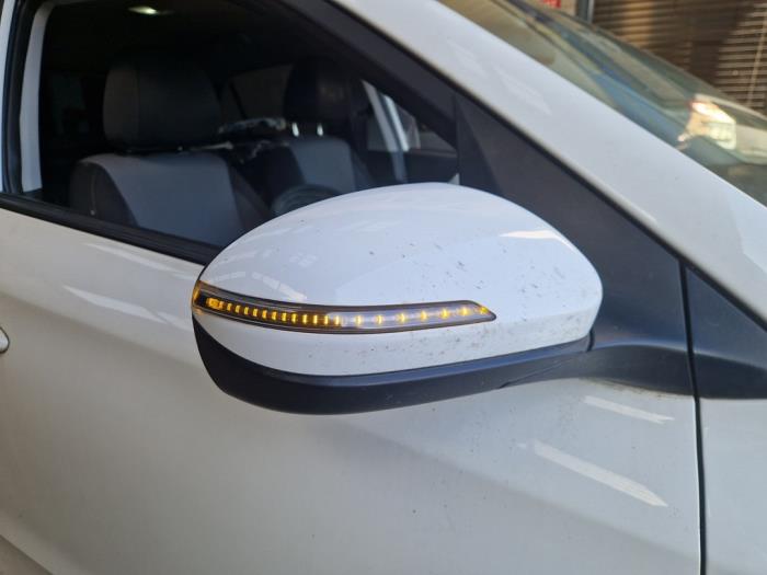 Hyundai i20 1.2i 16V Skrotfordon (2019, WIT ZWART)