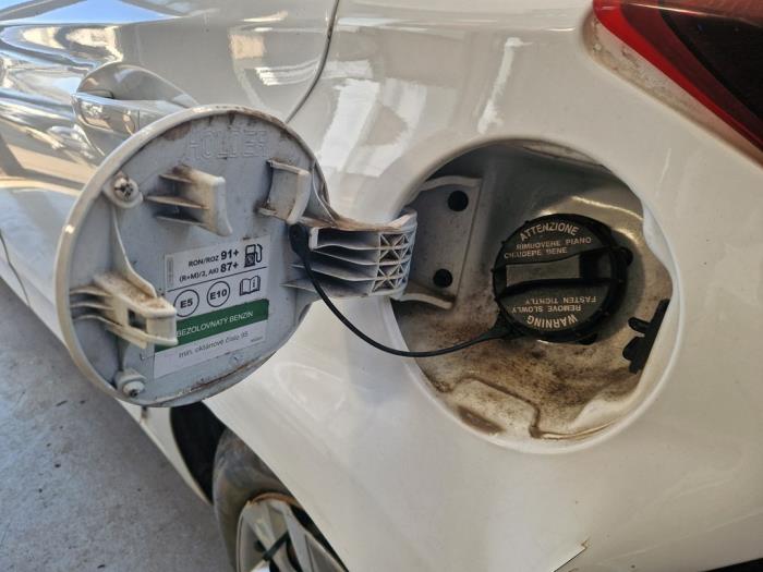 Hyundai i20 1.2i 16V Skrotfordon (2019, WIT ZWART)