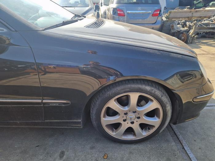 Mercedes CLK 3.2 320 V6 18V Skrotfordon (2004, ZWART)