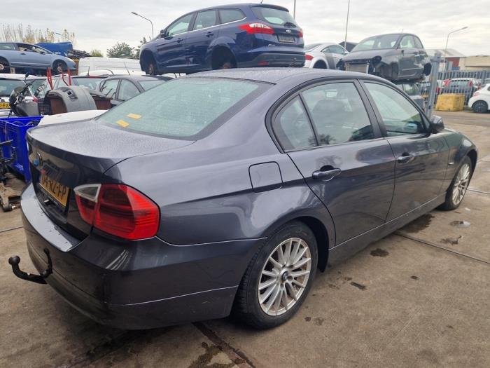 BMW 3 serie 318i 16V Sloopvoertuig (2005)