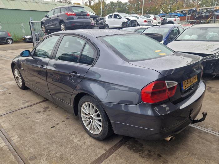 BMW 3 serie 318i 16V Sloopvoertuig (2005)