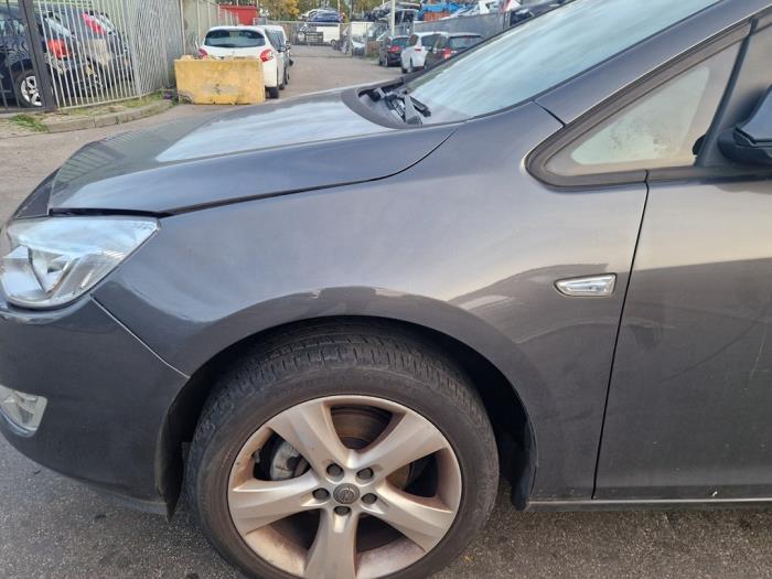 Opel Astra J 1.4 Turbo 16V Sloopvoertuig (2010, Grijs)