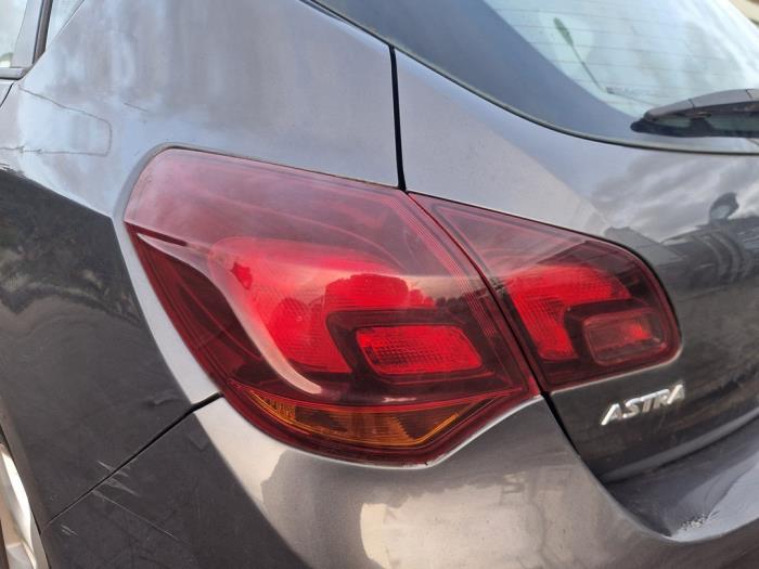 Opel Astra J 1.4 Turbo 16V Sloopvoertuig (2010, Grijs)