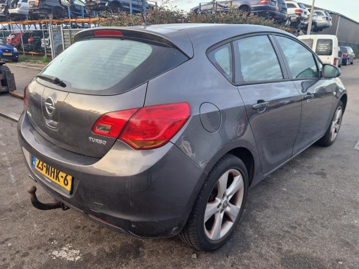Opel Astra J 1.4 Turbo 16V Sloopvoertuig (2010, Grijs)