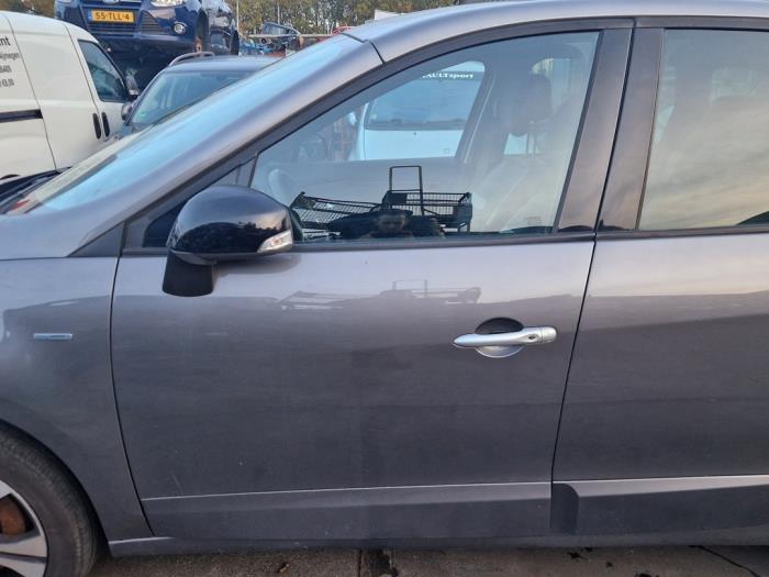 Renault Scénic III 1.4 16V TCe 130 Sloopvoertuig (2011, Grijs)