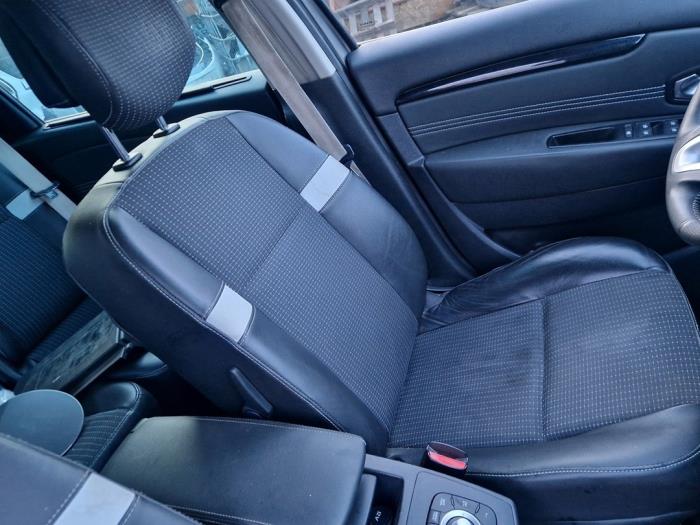 Renault Scénic III 1.4 16V TCe 130 Sloopvoertuig (2011, Grijs)