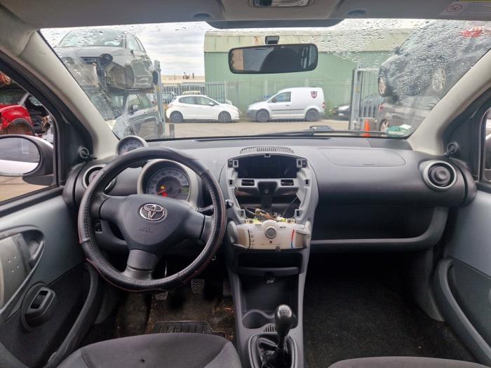 Toyota Aygo 1.0 12V VVT-i Sloopvoertuig (2006)