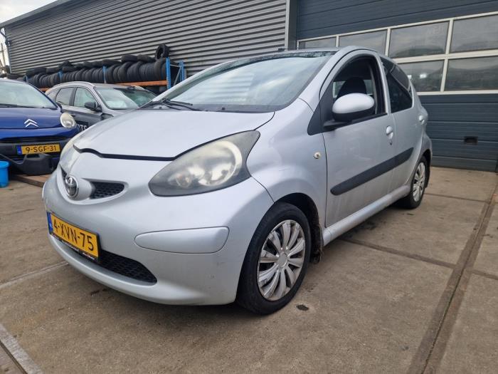 Toyota Aygo 1.0 12V VVT-i Sloopvoertuig (2006)