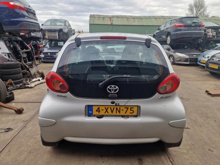 Toyota Aygo 1.0 12V VVT-i Sloopvoertuig (2006)