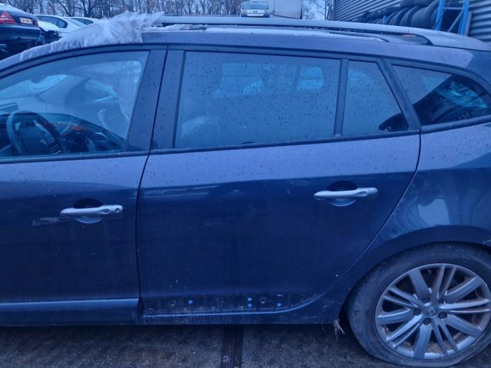 Renault Megane III Grandtour 1.5 dCi 110 Samochód złomowany (2013, Szary)