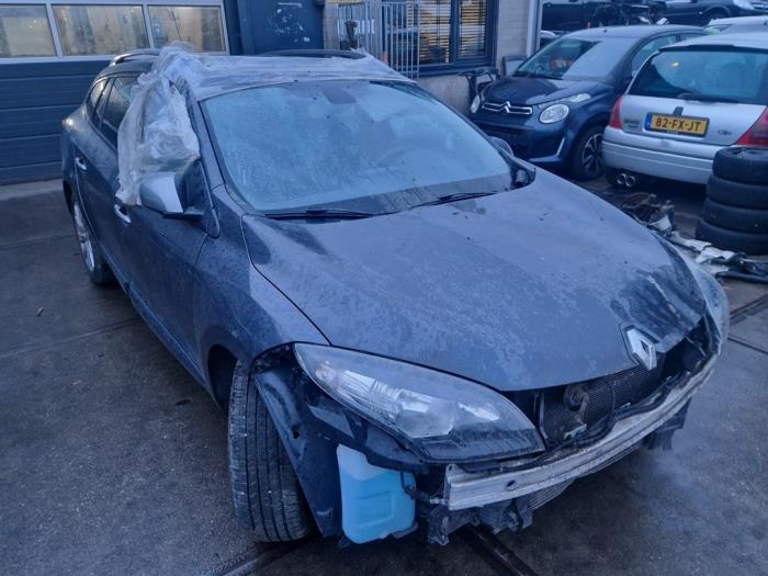 Renault Megane III Grandtour 1.5 dCi 110 Samochód złomowany (2013, Szary)