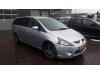 Mitsubishi Grandis 2.4 16V MIVEC Samochód złomowany (2004, Srebrnoszary)