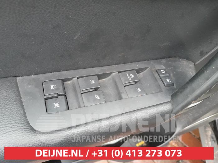 Chevrolet Captiva 3.2 V6 24V 4x4 Sloopvoertuig (2008, Zwart)
