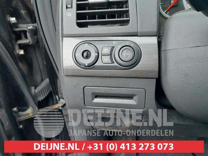 Chevrolet Captiva 3.2 V6 24V 4x4 Sloopvoertuig (2008, Zwart)