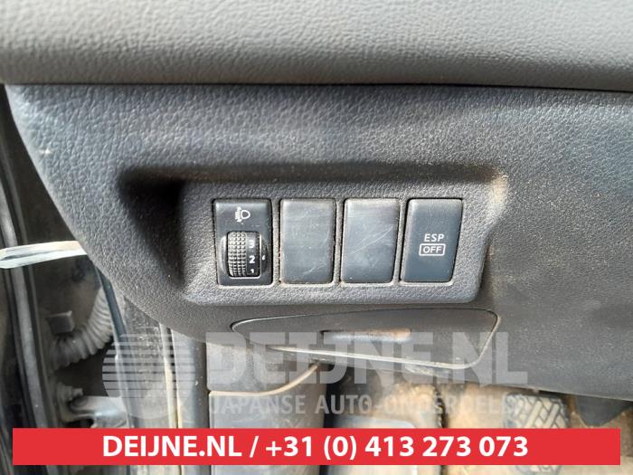 Nissan X-Trail 2.0 XE,SE,LE dCi 16V 4x4 Sloopvoertuig (2008, Zwart)