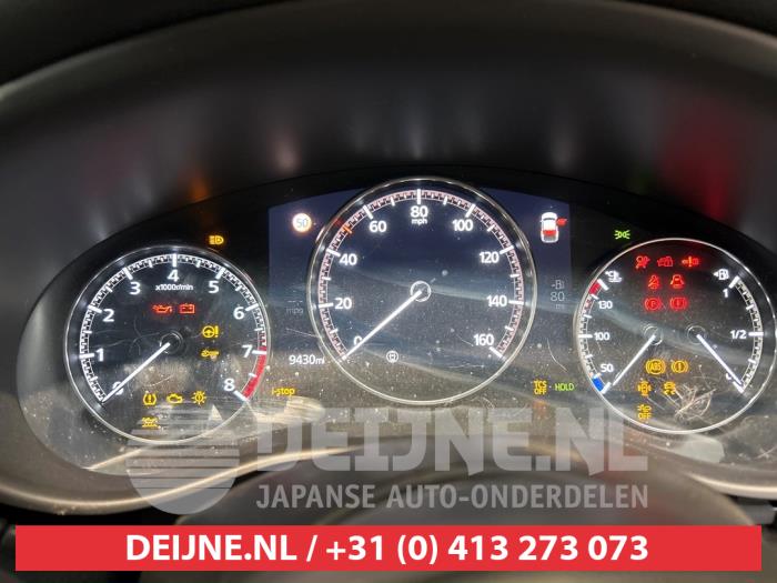 Mazda CX-30 2.0 e-SkyActiv-G 122 16V Skrotfordon (2021, ZWART)