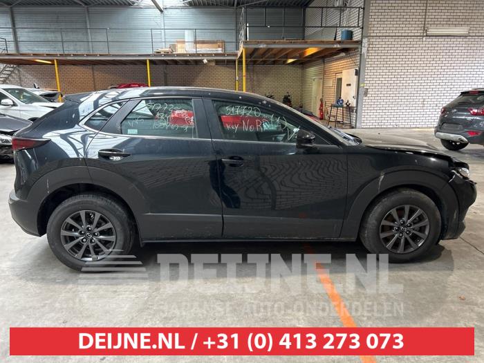 Mazda CX-30 2.0 e-SkyActiv-G 122 16V Skrotfordon (2021, ZWART)