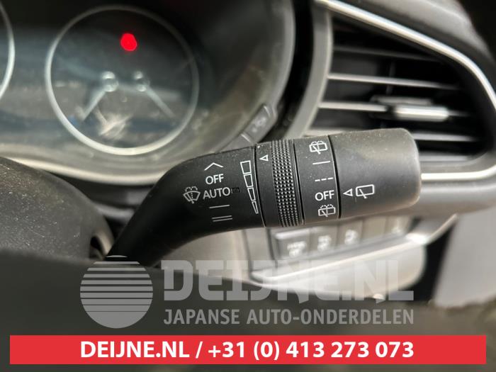 Mazda CX-30 2.0 e-SkyActiv-G 122 16V Skrotfordon (2021, ZWART)