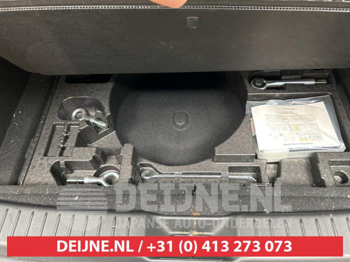 Mazda CX-30 2.0 e-SkyActiv-G 122 16V Skrotfordon (2021, ZWART)