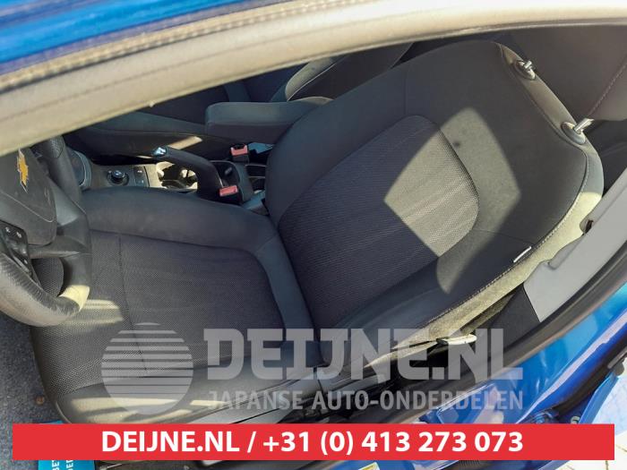 Chevrolet Aveo 1.3 D 16V Skrotfordon (2012, BLAUW)