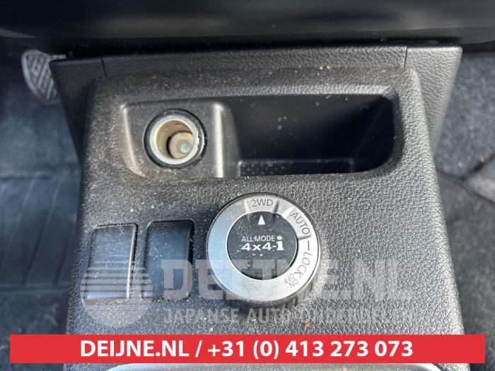 Nissan X-Trail 2.0 16V XE,SE,LE 4x4 Skrotfordon (2008, BLAUW)