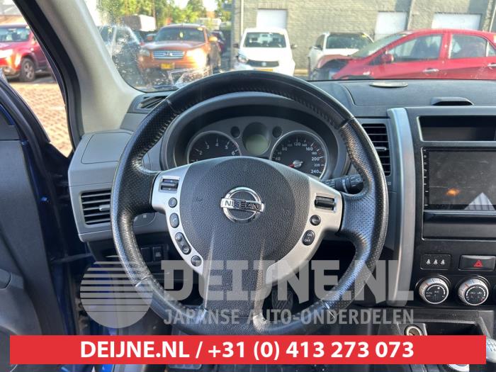 Nissan X-Trail 2.0 16V XE,SE,LE 4x4 Skrotfordon (2008, BLAUW)