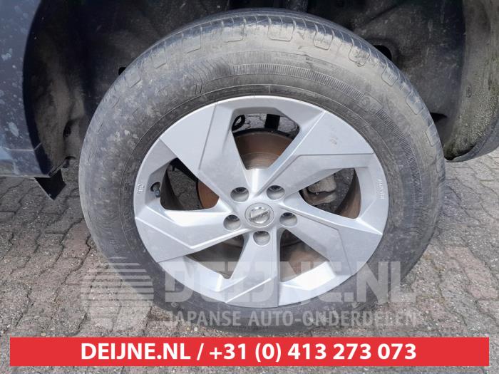 Nissan Juke 19- Sloopvoertuig (2019, Grijs, Rood)