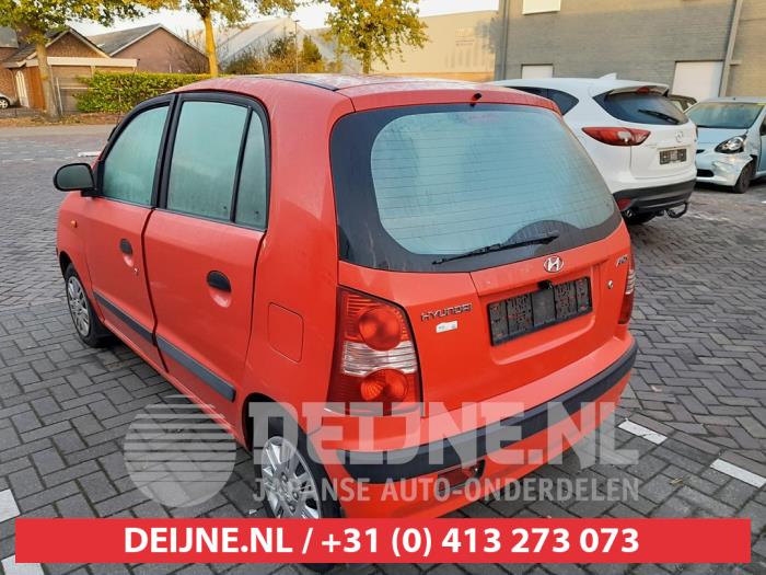 Hyundai Atos 1.1 12V Samochód złomowany (2007, Czerwony)