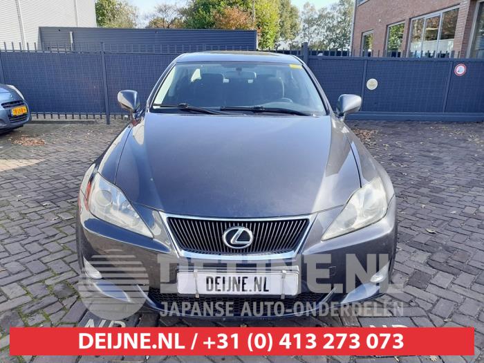 Lexus IS 220d 16V Skrotfordon (2006, DONKER GRIJS)