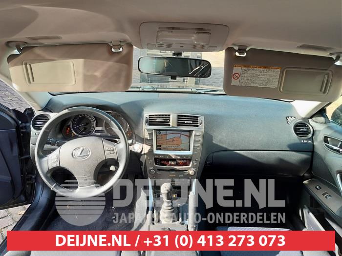 Lexus IS 220d 16V Skrotfordon (2006, DONKER GRIJS)