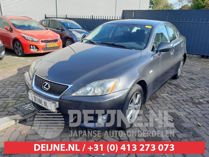 Lexus IS 220d 16V Skrotfordon (2006, DONKER GRIJS)