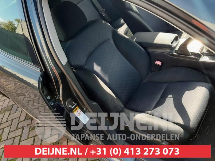 Lexus IS 220d 16V Skrotfordon (2006, DONKER GRIJS)