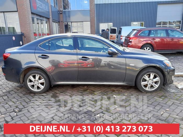 Lexus IS 220d 16V Skrotfordon (2006, DONKER GRIJS)