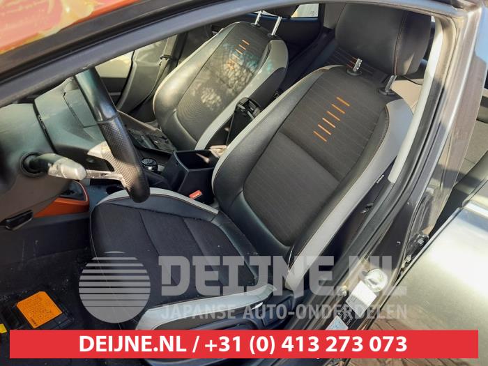 Kia Stonic 1.0i T-GDi 12V Sloopvoertuig (2018, Grijs)