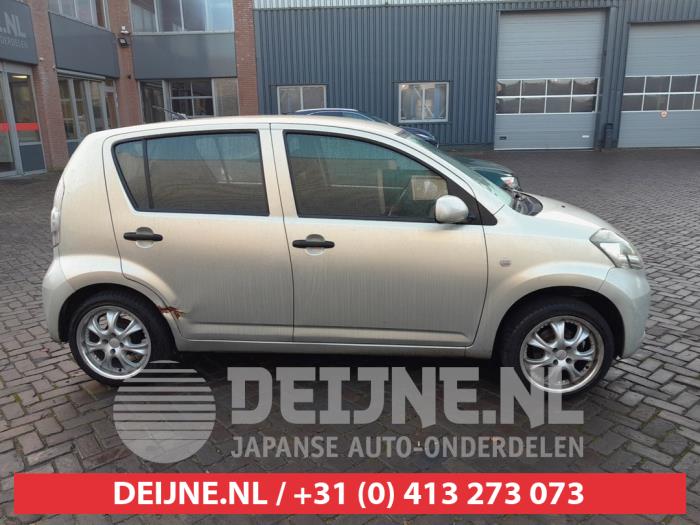 Daihatsu Sirion 2 1.3 16V DVVT Sloopvoertuig (2007, Beige)
