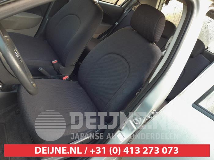 Daihatsu Sirion 2 1.3 16V DVVT Sloopvoertuig (2007, Beige)