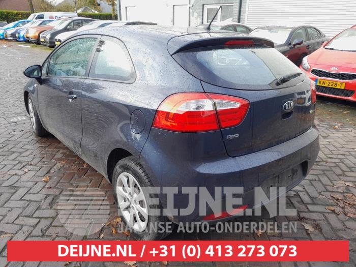 Kia Rio III 1.2 CVVT 16V Skrotfordon (2014, BLAUW)