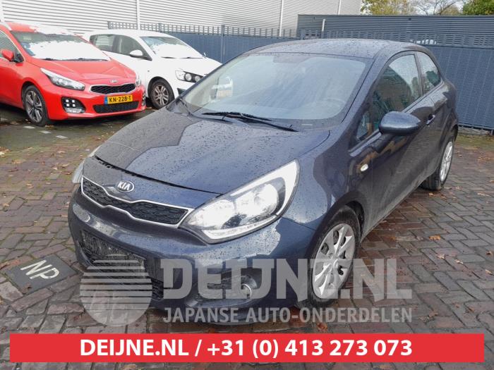 Kia Rio III 1.2 CVVT 16V Skrotfordon (2014, BLAUW)