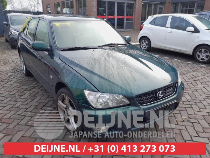 Lexus IS 200 2.0 24V Skrotfordon (2004, GROEN)