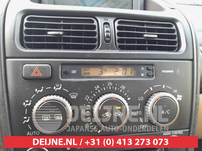 Lexus IS 200 2.0 24V Skrotfordon (2004, GROEN)