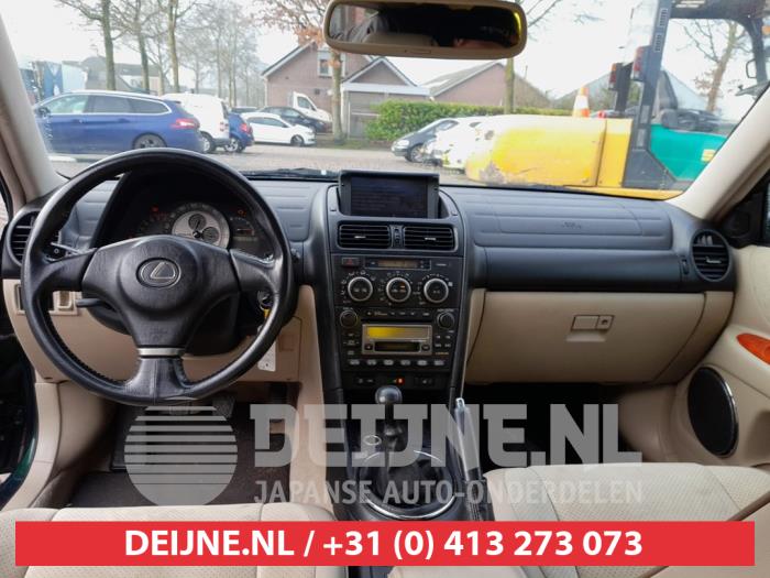 Lexus IS 200 2.0 24V Skrotfordon (2004, GROEN)